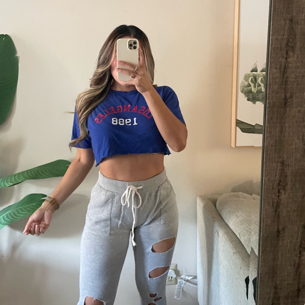 Los Angeles Windsor blue cropped tee